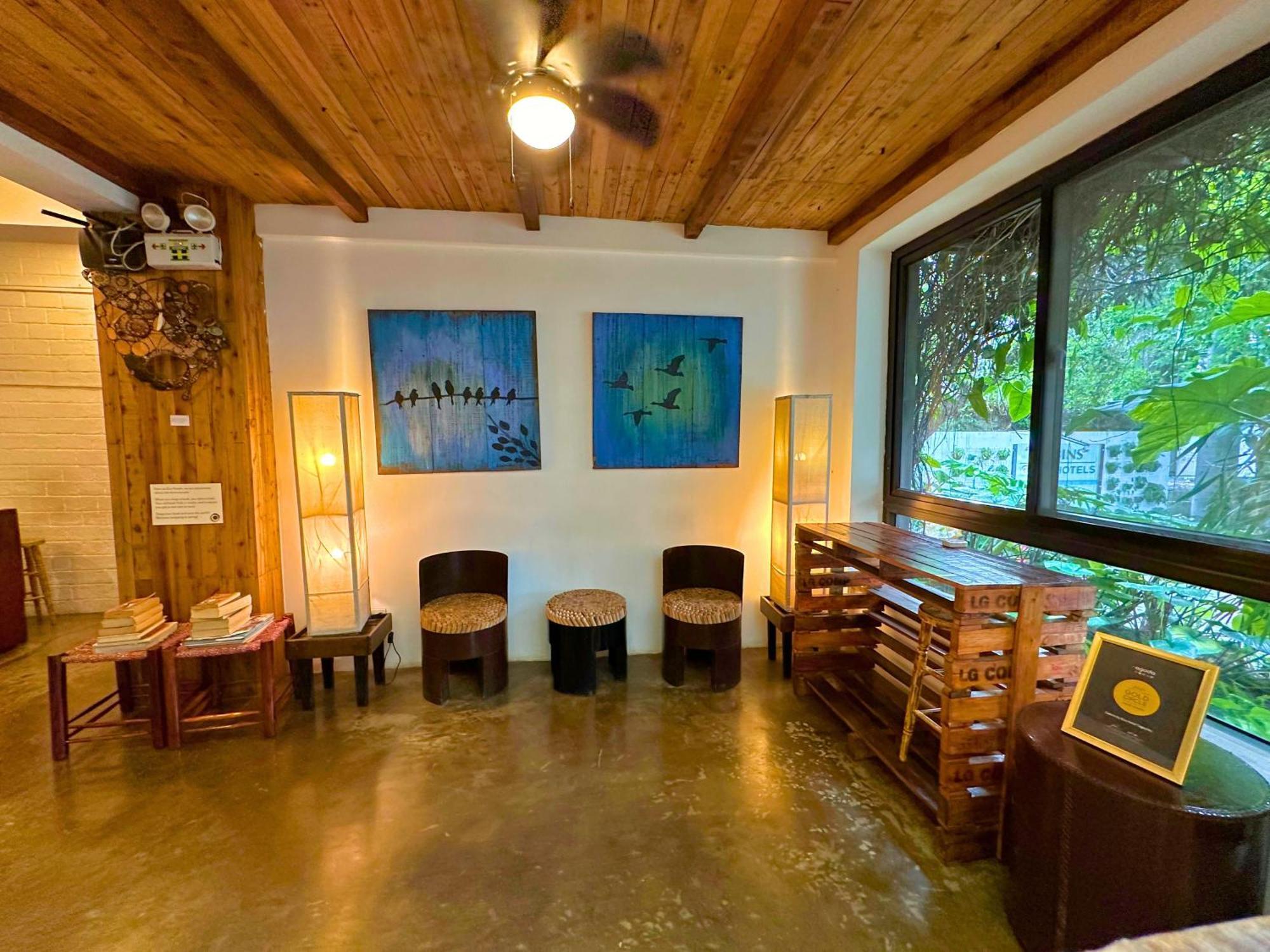 Cabins By Eco Hotels Tagaytay City Екстериор снимка
