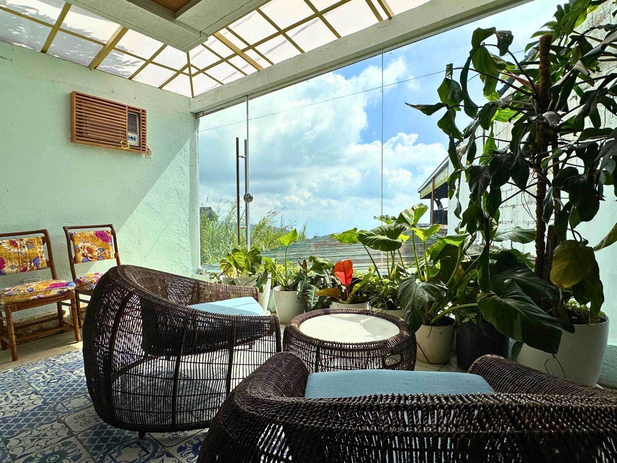Cabins By Eco Hotels Tagaytay City Екстериор снимка